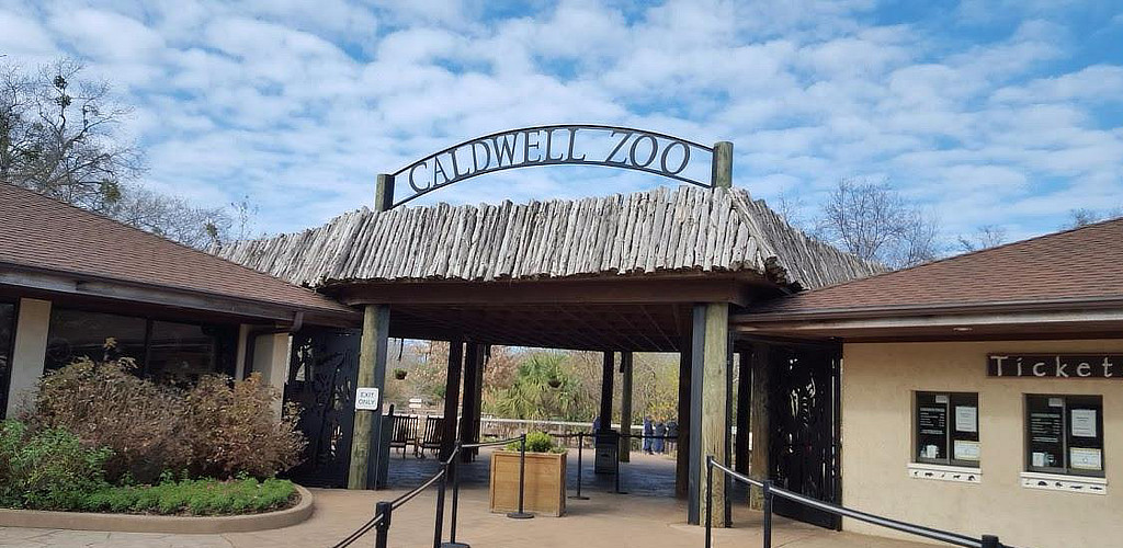 Entrance area to the Caldwell Zoo in Tyler, Texas